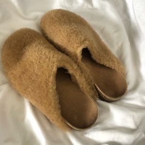 Jenni Kayne shearling moc clogs